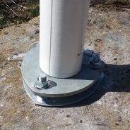 Montering av flaggstång på berg & betong